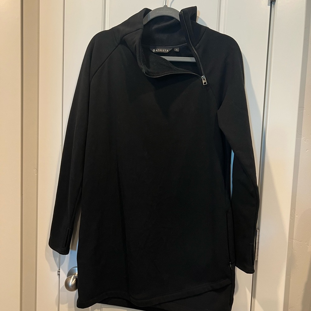 Black Athleta Long Pullover
